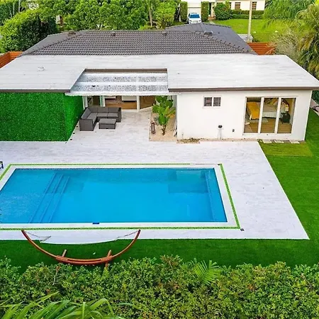 Modern 3Br Home With En-Suite Baths And Private Garden In Miami Shores